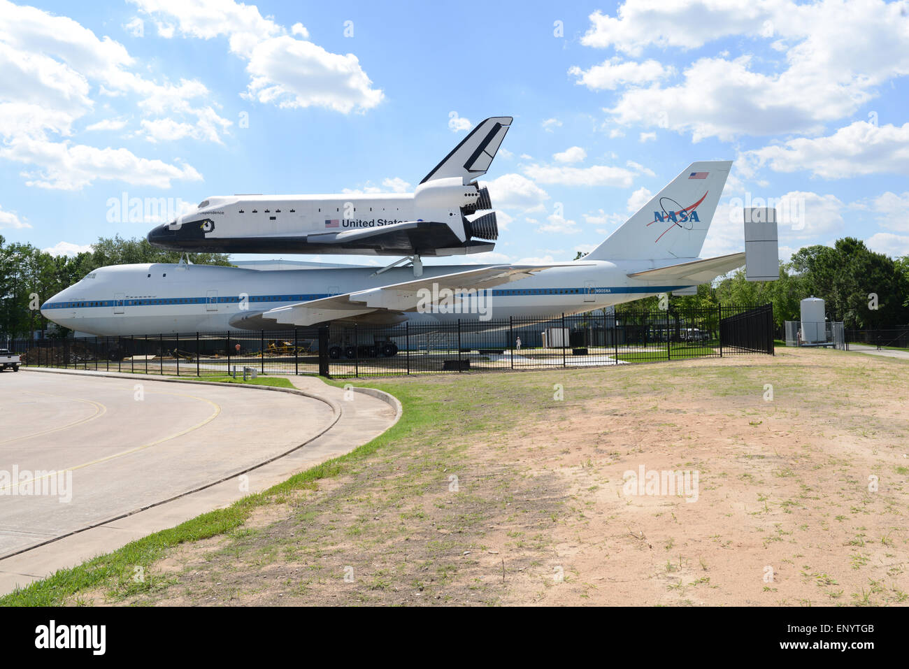 Space Shuttle Unabhängigkeit Replik sitzt jetzt auf der Boeing 747, ein Shuttle Trägerflugzeug im Space Center Houston, Texas, USA. Stockfoto