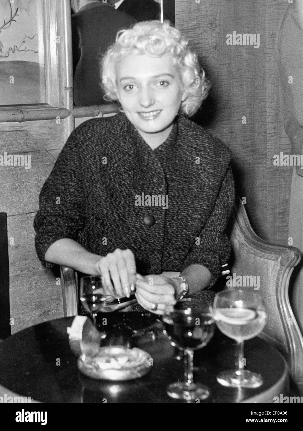 Die erste Ehefrau von Bill Haley, Dorothy Crowe, 1955. Bill Haleys Frau Barbara Joan Cupchak, 1955. Stockfoto