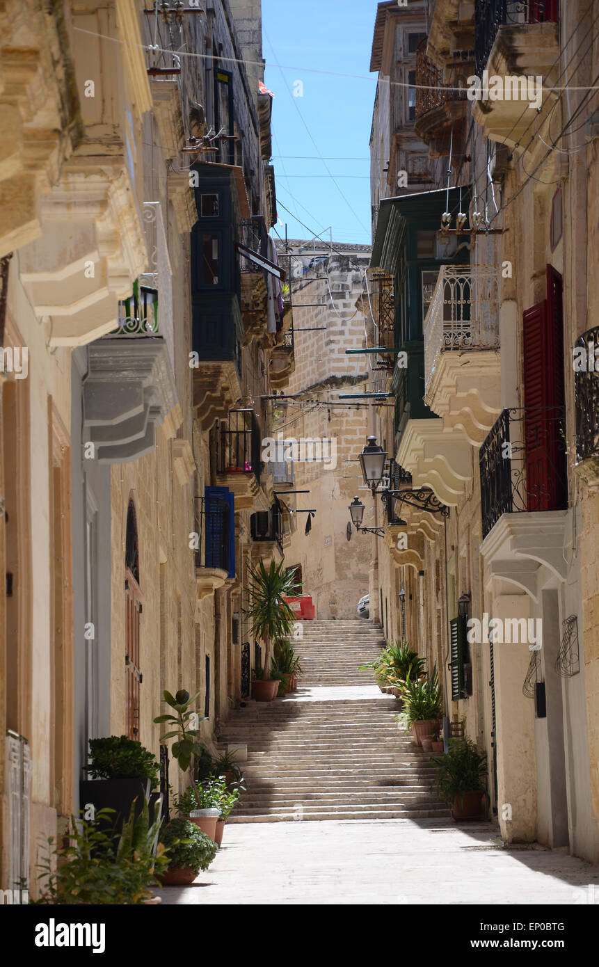 typische Straße in Vittoriosa, Malta Stockfoto