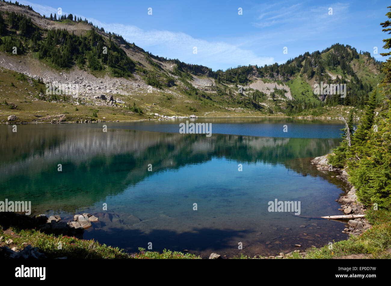 WA10699-00... WASHINGTON - Mittag-See im Bereich sieben Seen Becken des Olympic National Park. Stockfoto