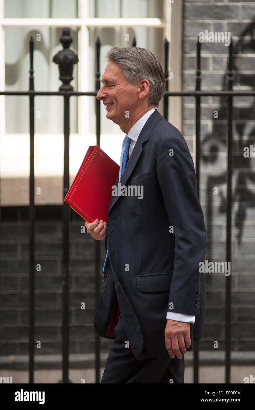 Downing Street, London, UK. 12. Mai 2015. Minister kommen in 10 Downing Street erstmals alle konservativen Kabinettssitzung in 18 Jahren. Foreign Secretary Philip Hammond. Bildnachweis: Malcolm Park Leitartikel/Alamy Live-Nachrichten Stockfoto