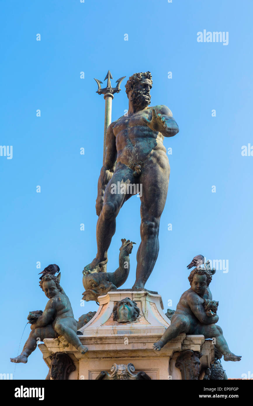 Bologna, Emilia-Romagna, Italien. Fontana di Nettuno, oder Neptun Brunnen auf der Piazza del Nettuno. Der Brunnen stammt aus der Mitte des Stockfoto
