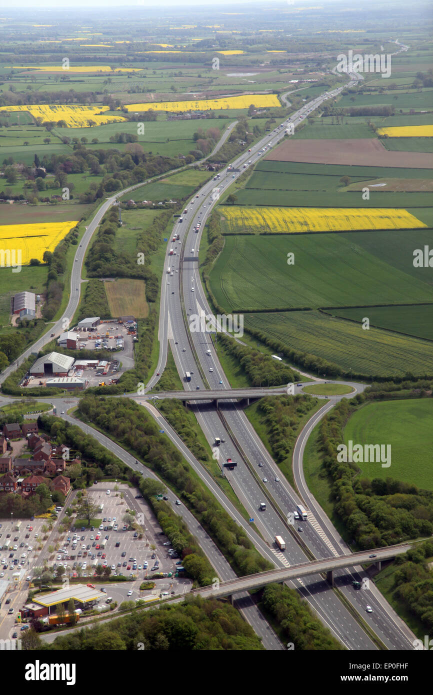 Luftaufnahme der Autobahn A1 (m), Blick nach Süden auf Boroughbridge, North Yorkshire, UK Stockfoto