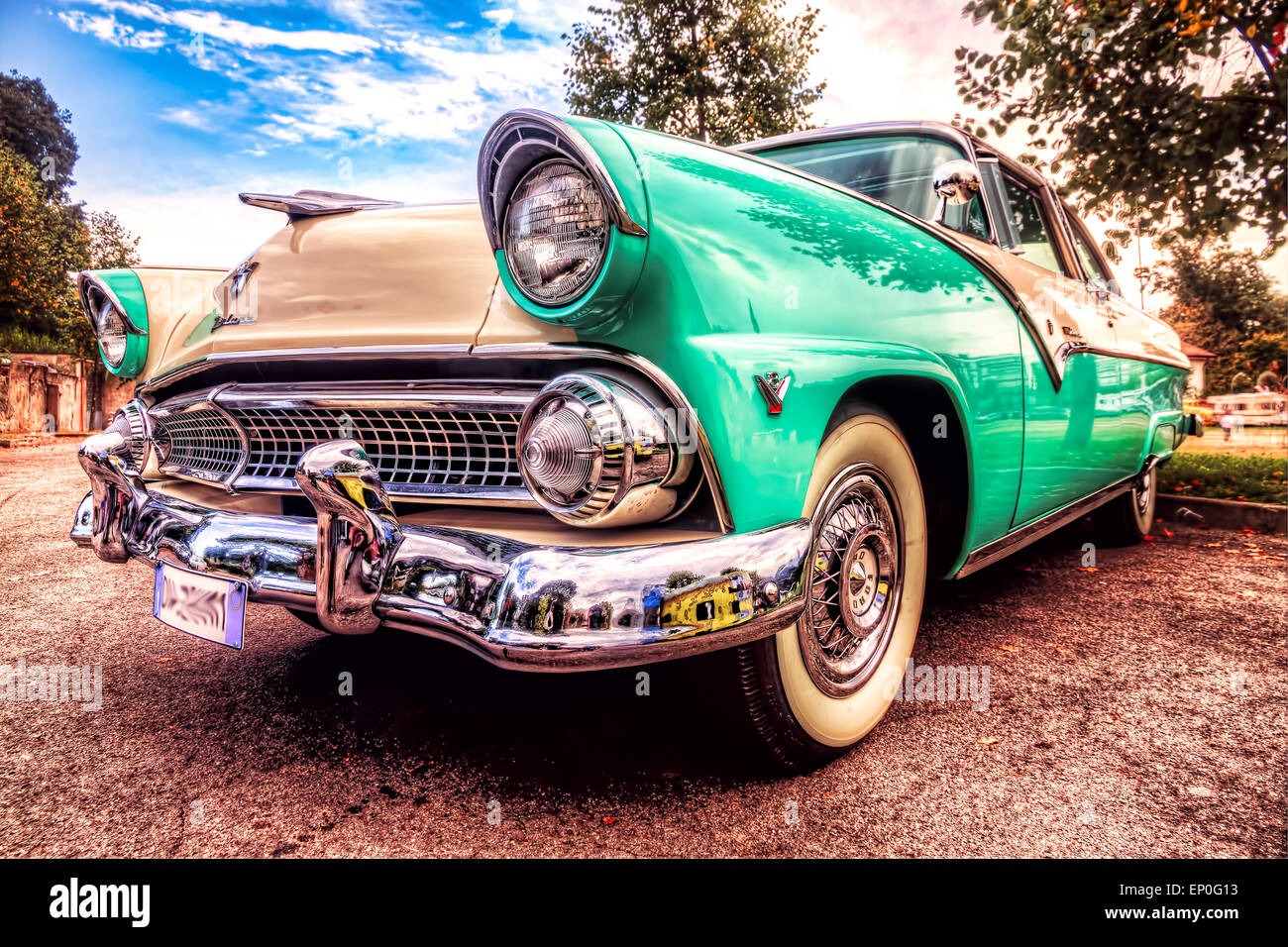 Elegantes Amerikanische Oldtimer Kaufen Bilder