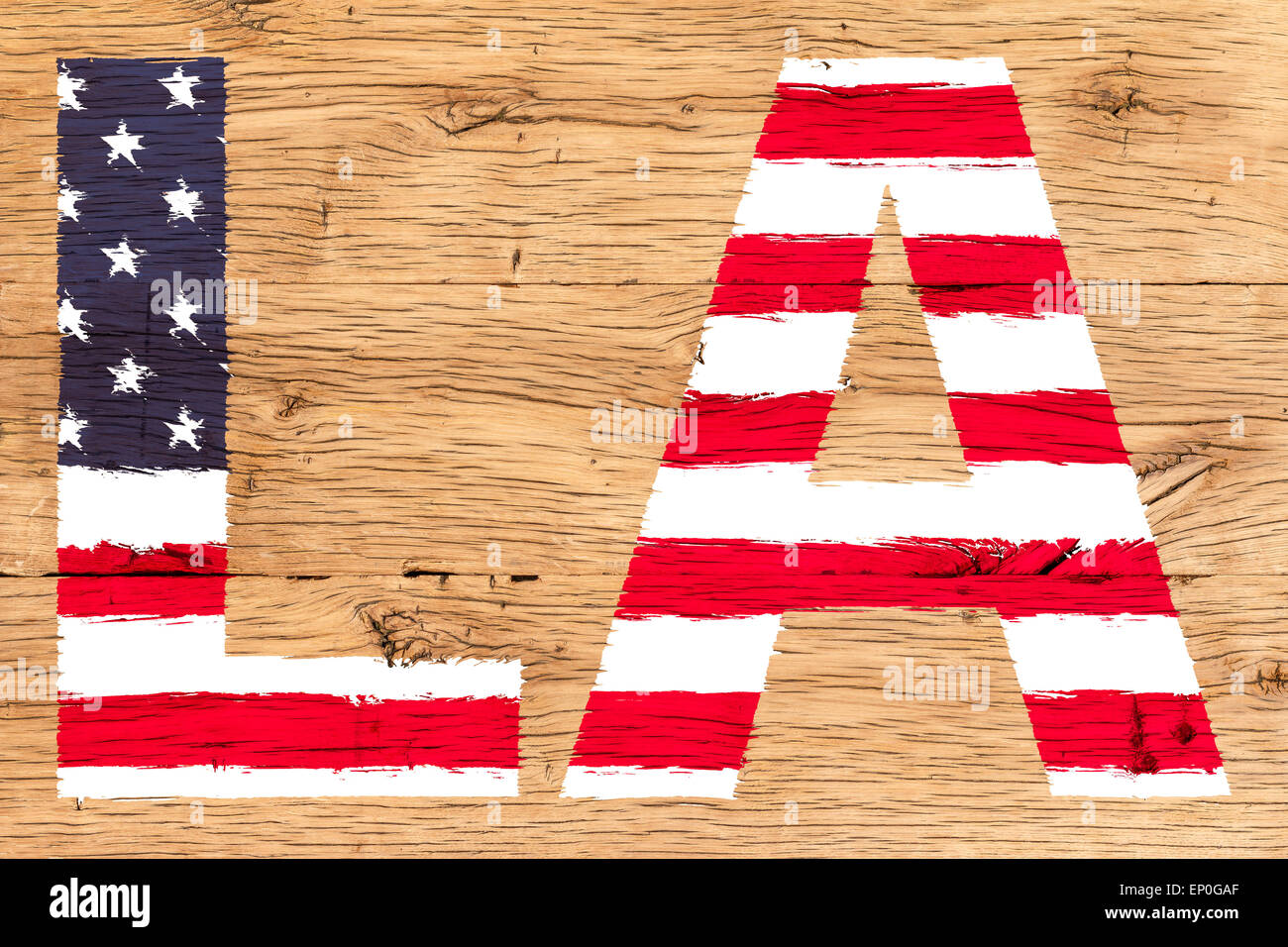 Los Angeles, LA Text mit Muster der Flagge USA gemalt. Malerei ist bunt auf alten Eichen-Holz. Stockfoto