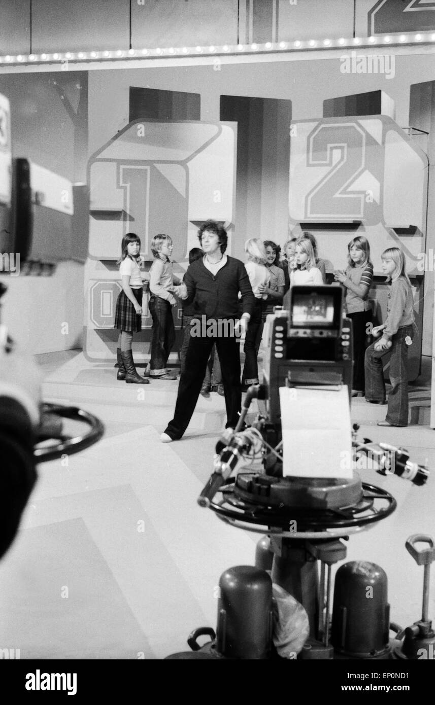 der-mann-logo-schwarzwei-stockfotos-und-bilder-alamy