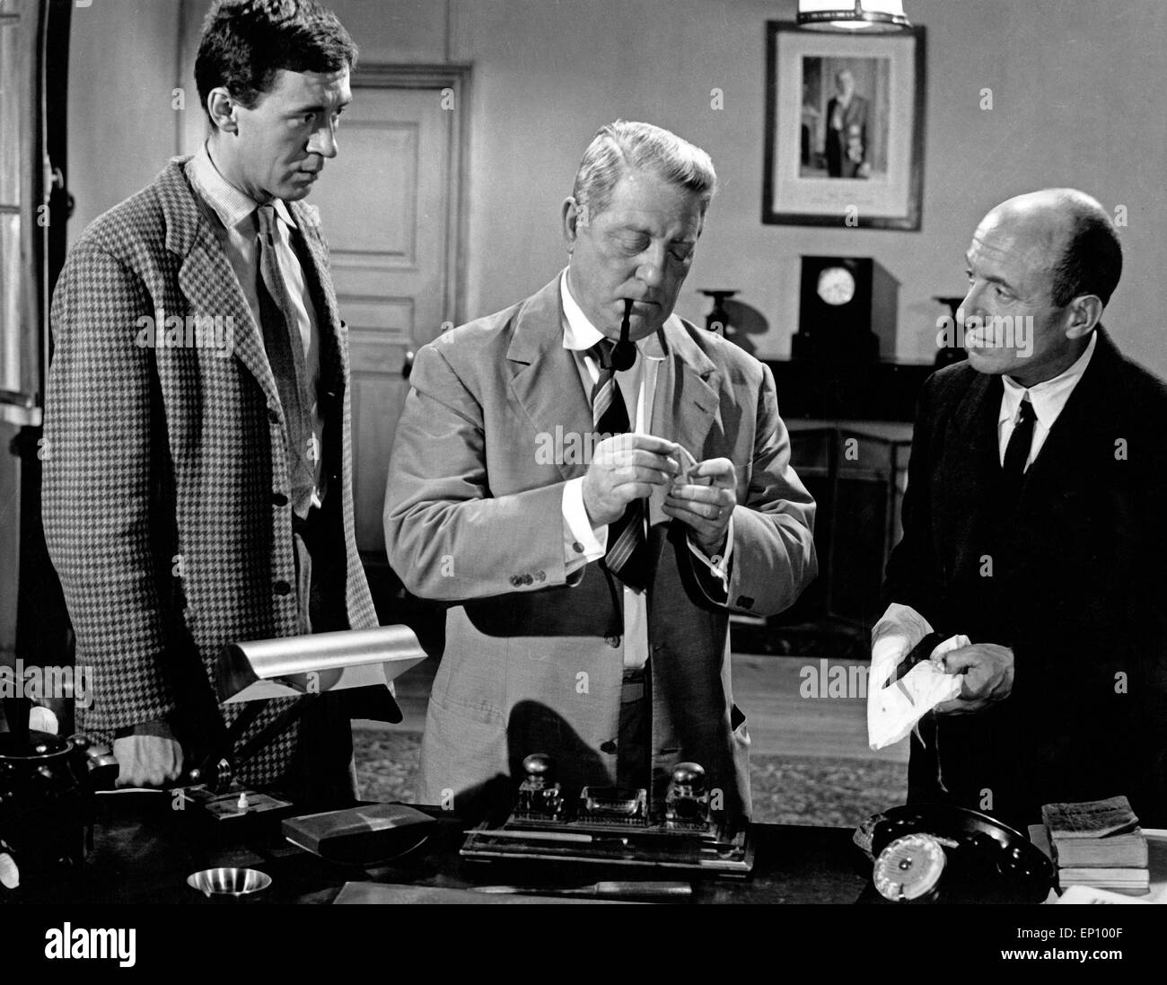 Maigret neigen un Piege; Frankreich 1958, Regie: Jean Delannoy, Monia: Jean Gabin, Olivier Hussenot (?) Stockfoto