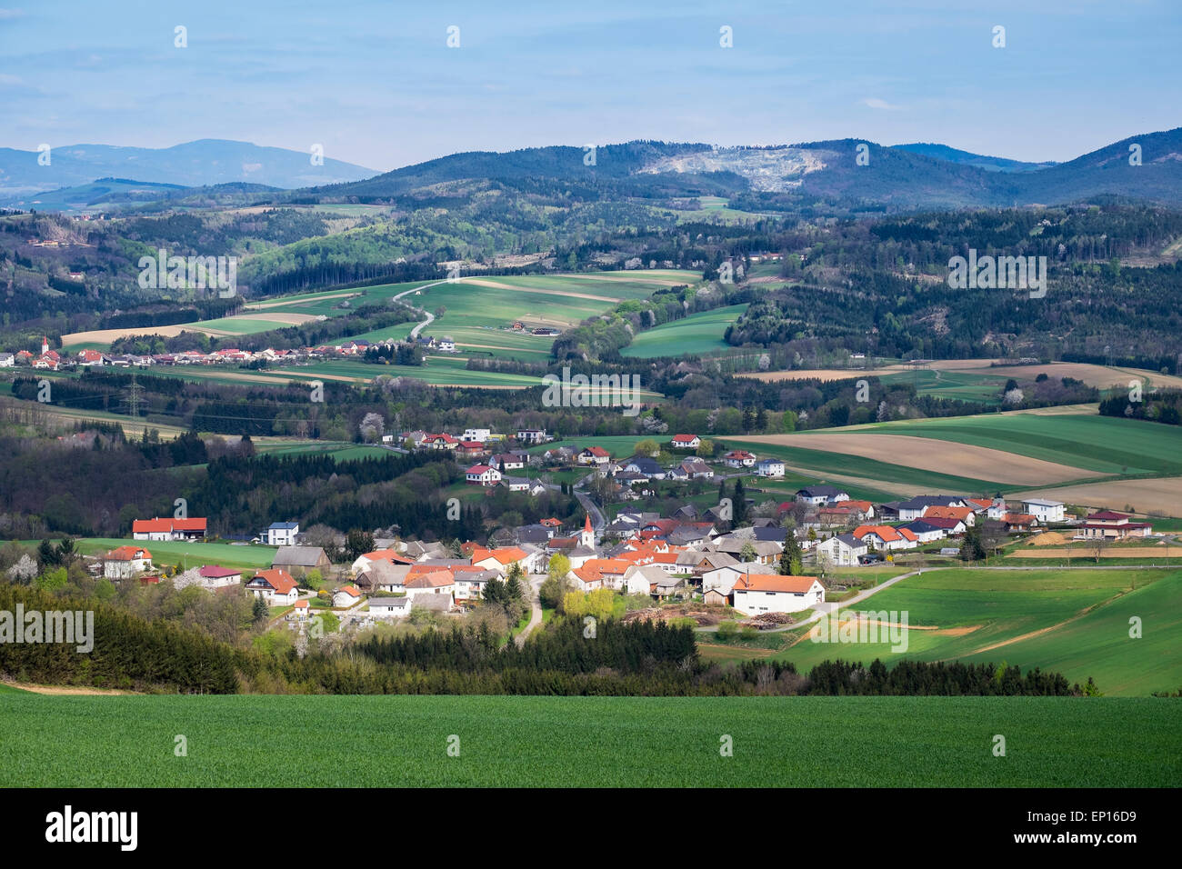 Landschaft mit Blick auf den Unterkohlstätten und Kienberg Mountain, Südburgenland, Burgenland, Österreich Stockfoto