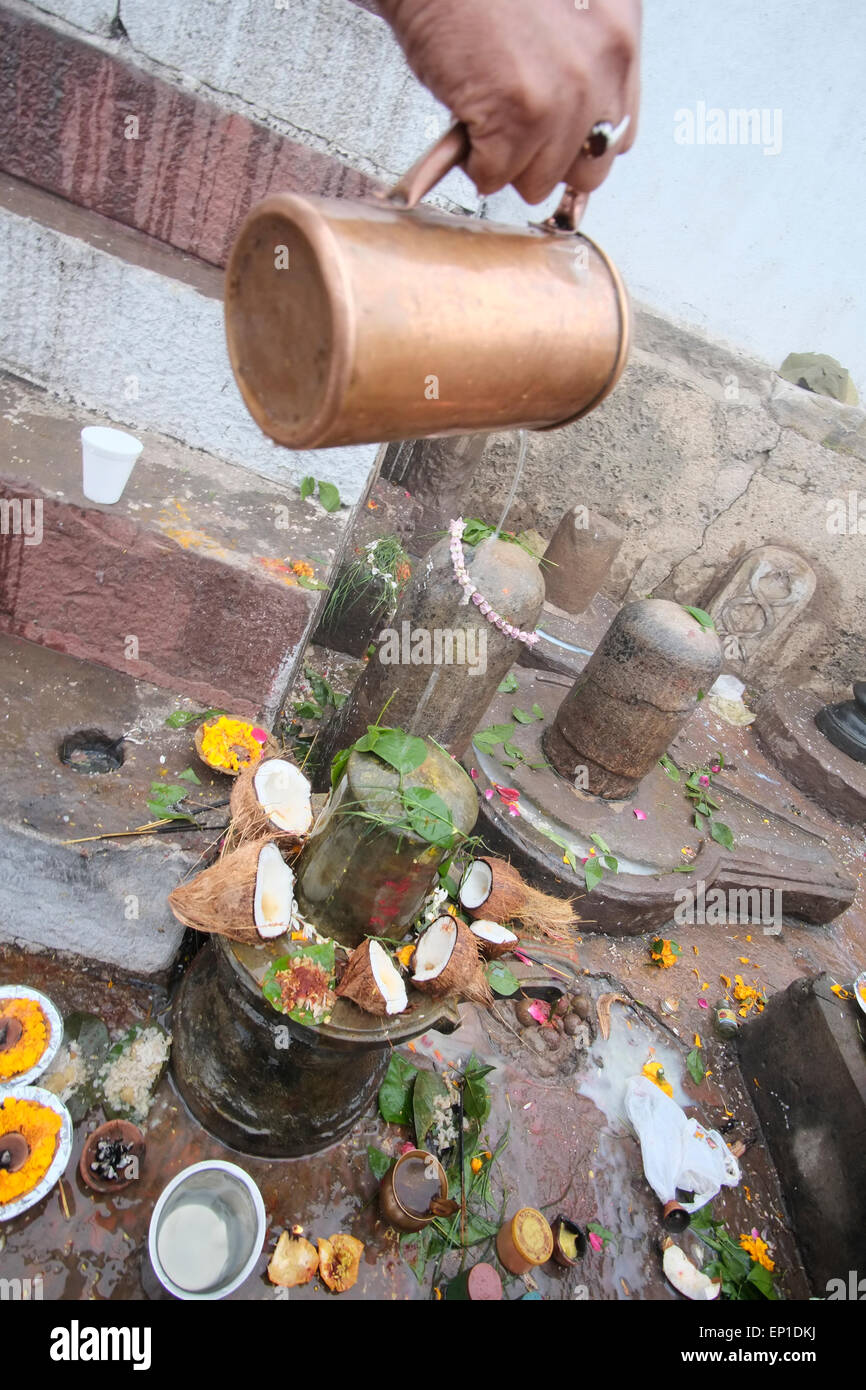 Shiva Shymbol verehren. Stockfoto