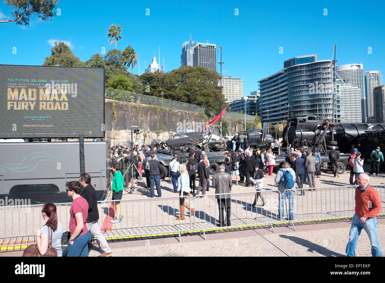 Sydney, Australien. 13. Mai 2015. Mad Max-Fury Road kam nach Sydney für die Filmpremiere und setzen auf eine Promo am circular quay Stockfoto