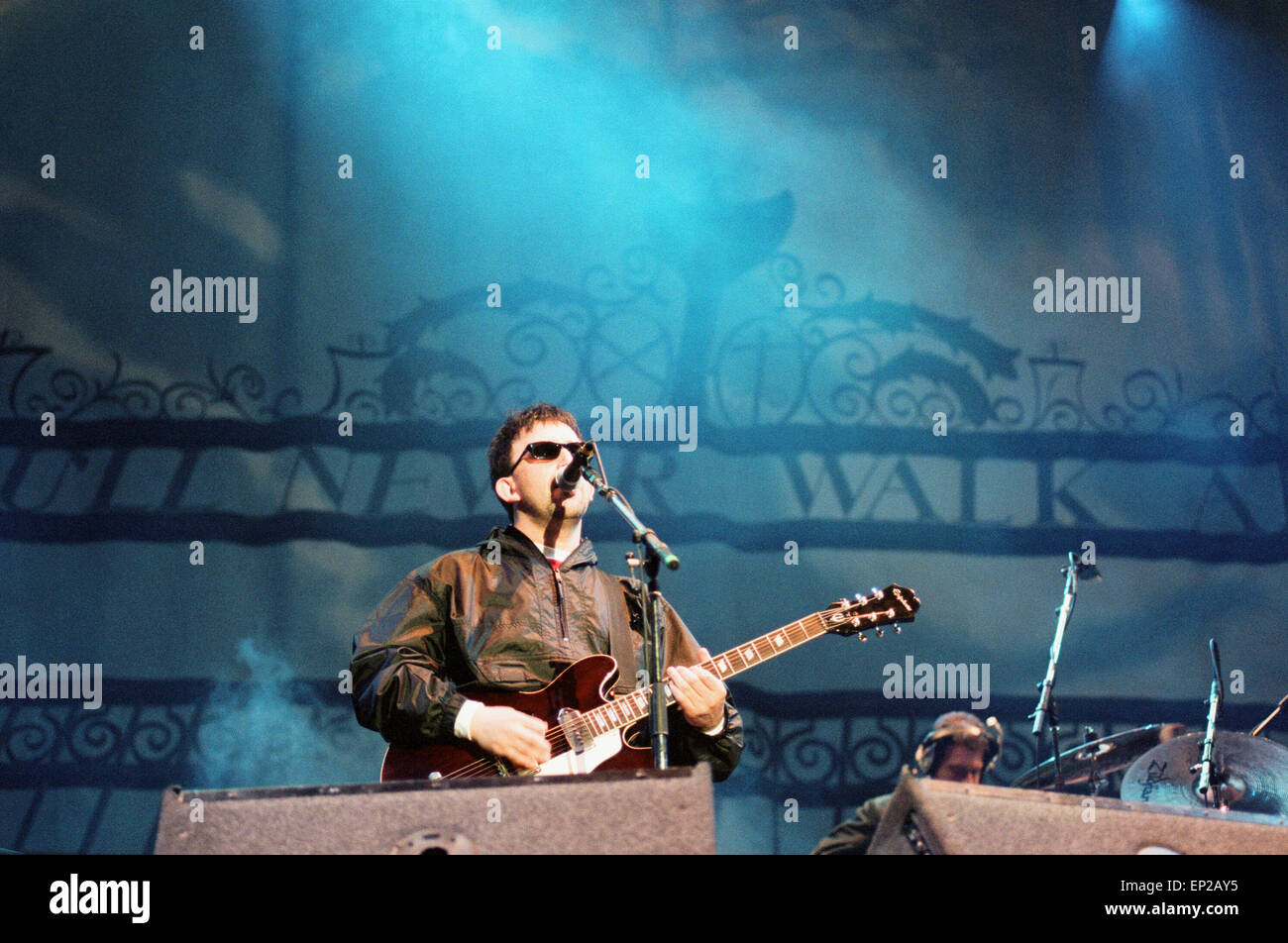 Das Hillsborough Justice Konzert statt an der Anfield Road, Liverpool. Ian Broudie, lead-Sänger von the Lightning Seeds. 10. Mai 1997. Stockfoto