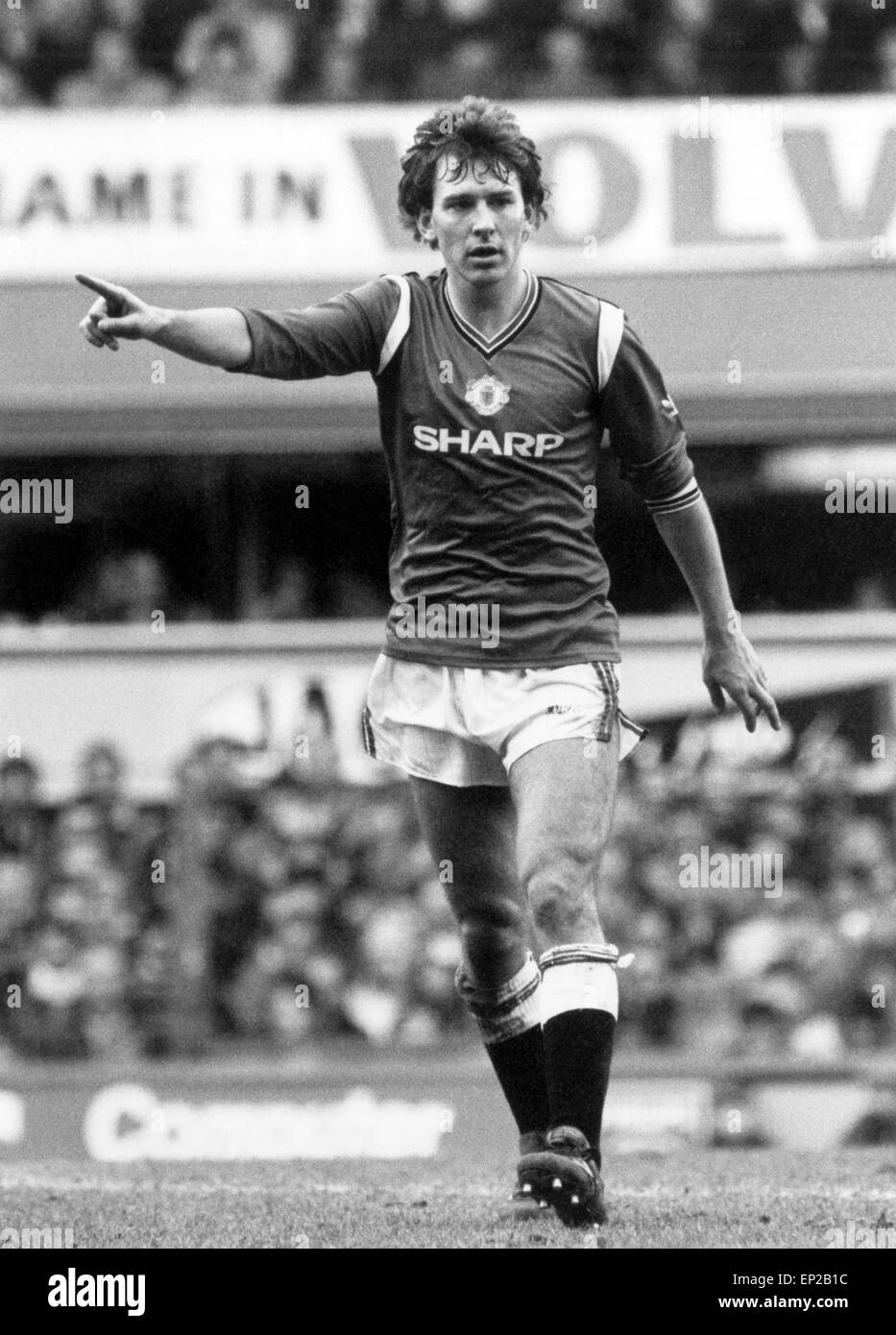 Liverpool gegen Manchester United, FA Cup Halbfinale Finale im Goodison Park, 13. April 1985. Bryan Robson Manchester United Kapitän. Endstand. Liverpool 2: 2 Manchester United AET (Man U gewann Replay 2: 1) Stockfoto