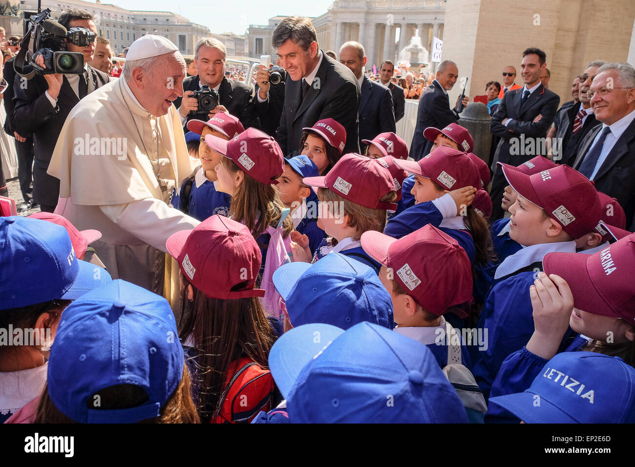 Vatikan-Stadt. 13. Mai 2015. Papst Francis, Generalaudienz vom 13. Mai 2015, Petersplatz, Vatikan Credit: wirklich Easy Star/Alamy Live News Stockfoto