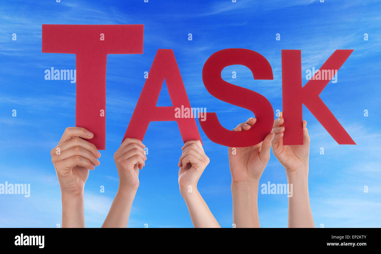 Menschen Hand rotes gerade Wort Aufgabe blauen Himmel Stockfoto