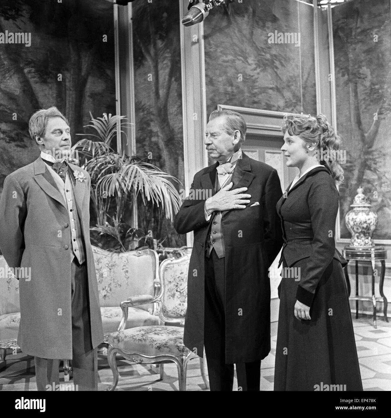 Ein Verkaufsprozesse Gatte, Fernsehfilm, Deutschland 1958, Regie: Hanns Farenburg, Monia: Maria Körber, Paul Henckels, Peter Frank Stockfoto
