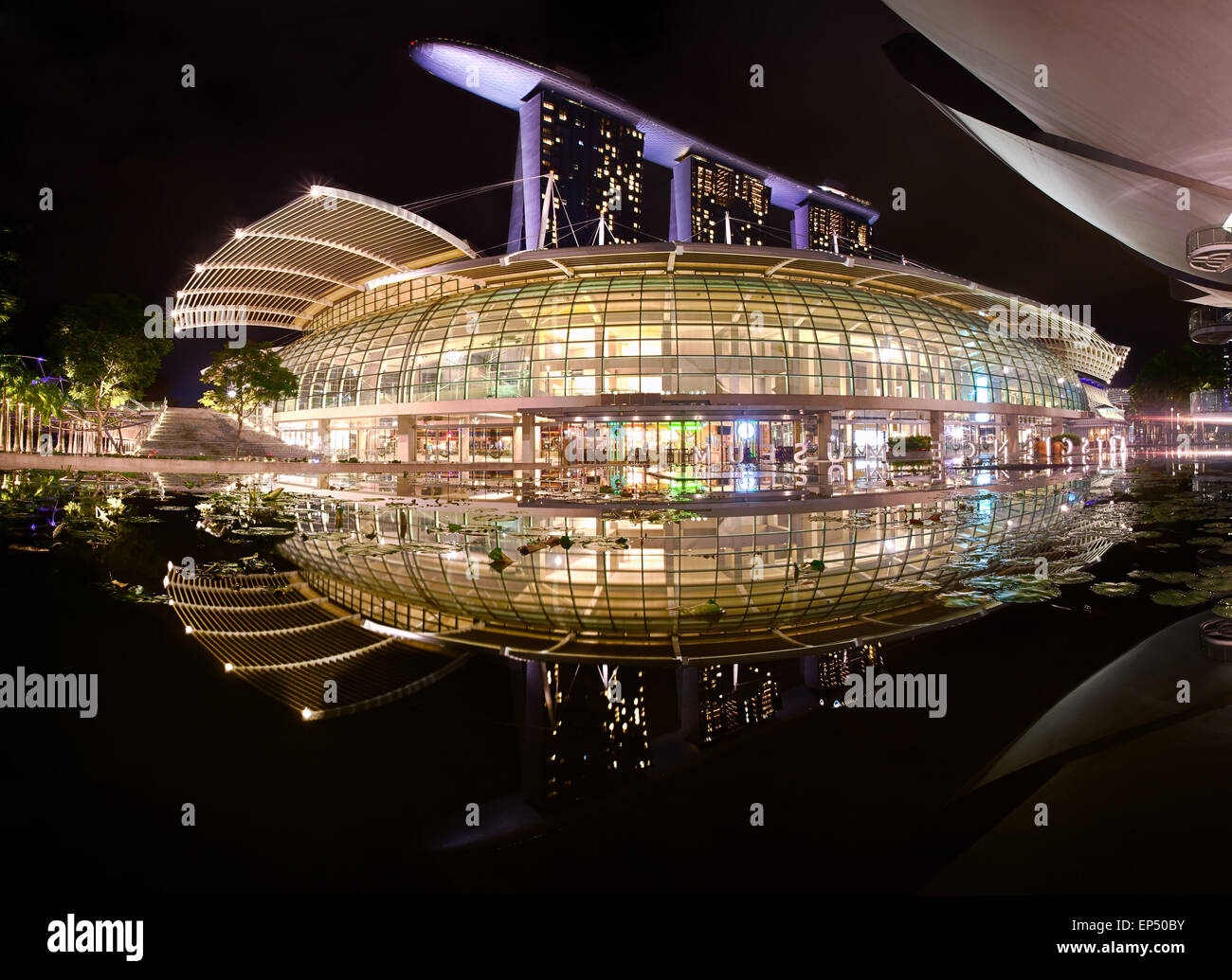 Marina Bay Sands Komplex mit Reflexion, Singapur Stockfoto