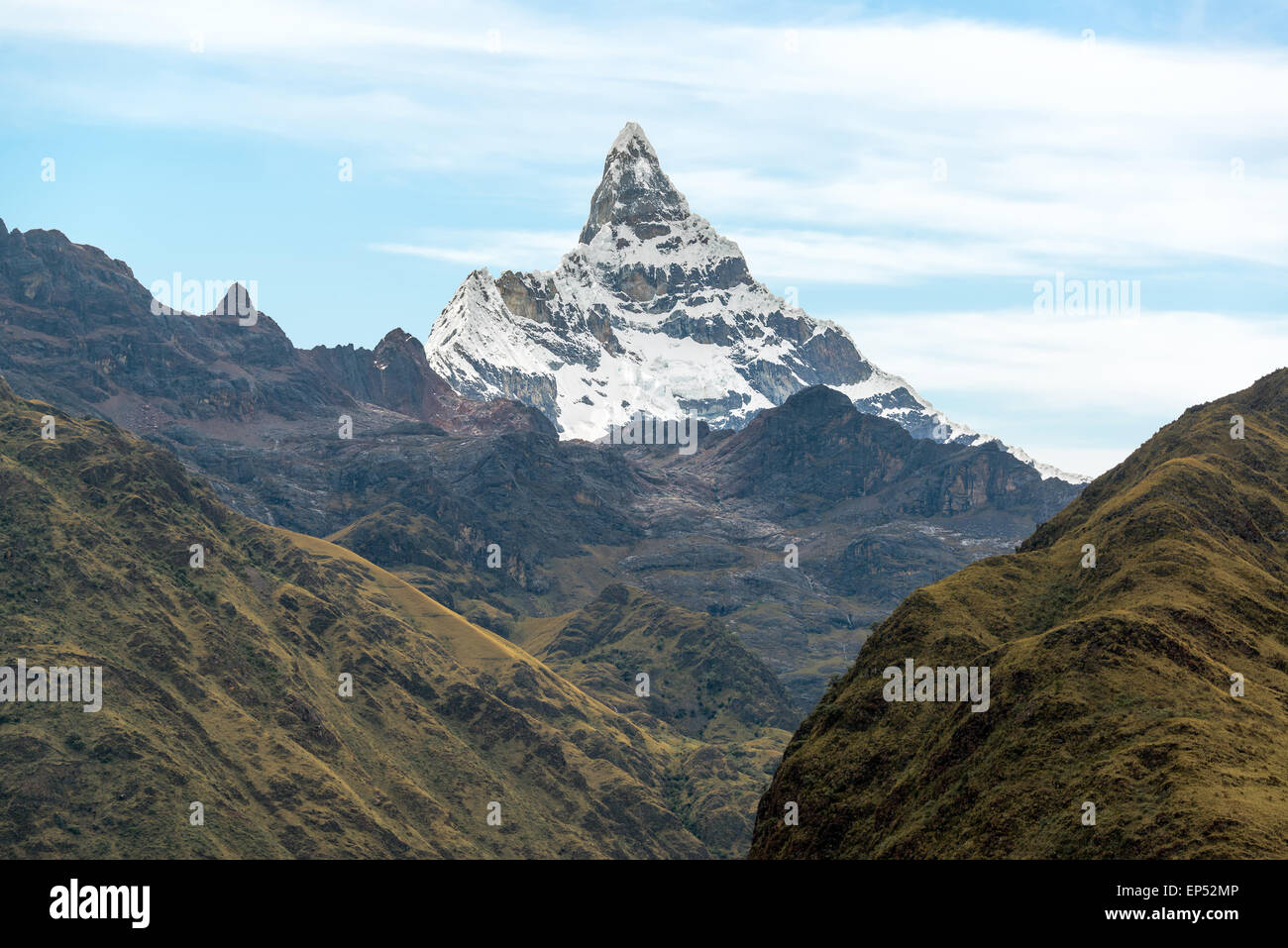 Blick auf den Alpamayo Mountain in der Cordillera Blanca in der Nähe von Huaraz, Peru Stockfoto