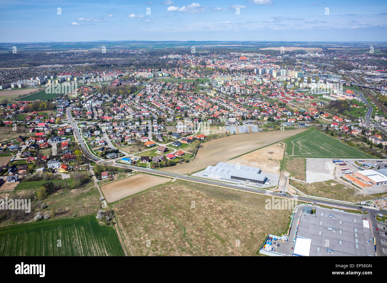 Blick auf den See und die Stadt von Nysa Polen Stockfoto