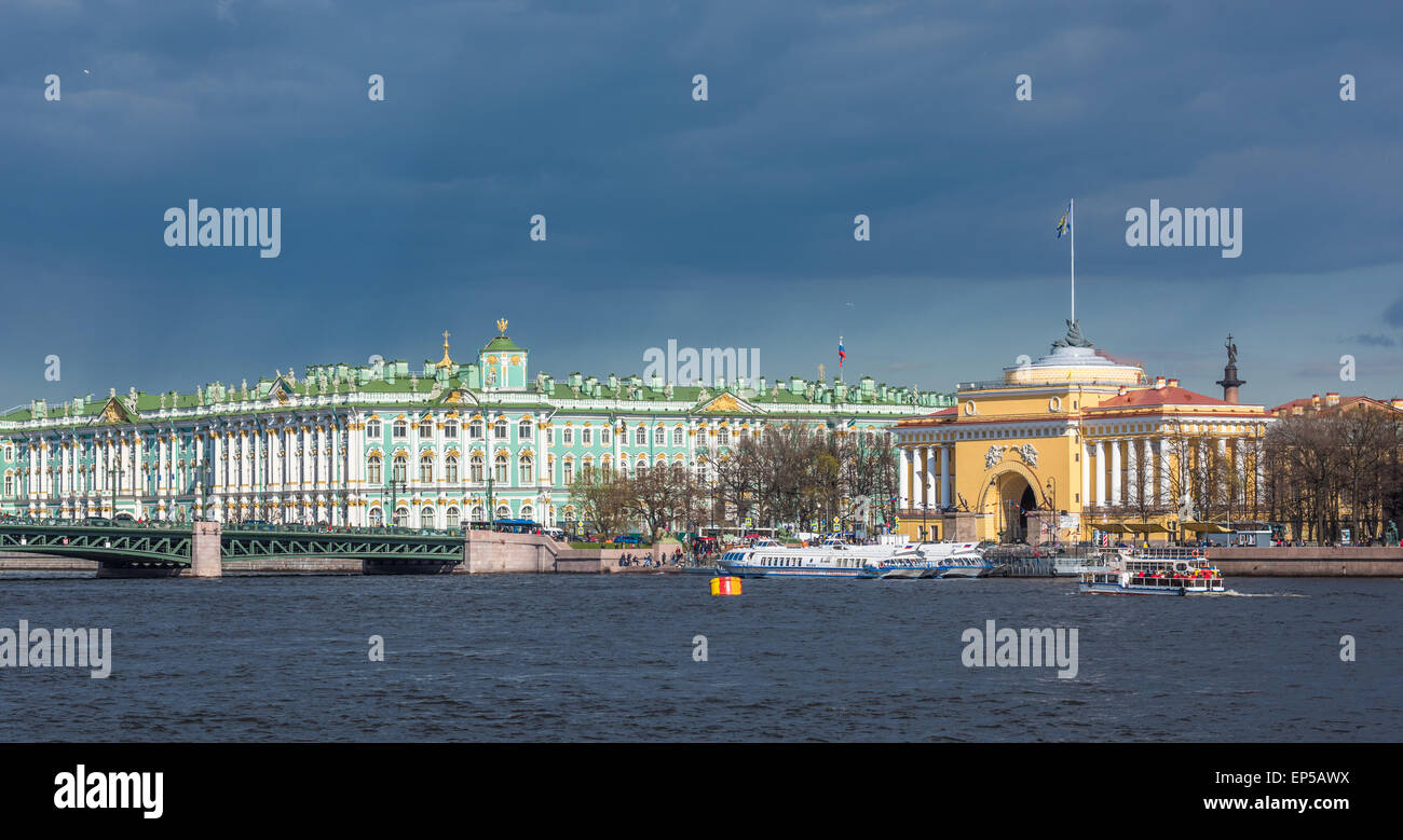 Alte Geb ude Von St Petersburg Fotos Und Bildmaterial In Hoher alte-geb-ude-von-st-petersburg-fotos-und-bildmaterial-in-hoher