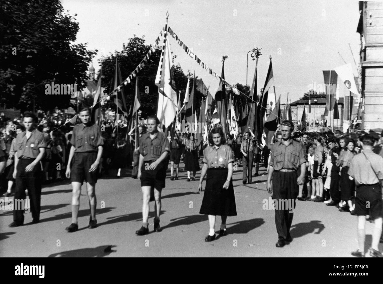 Maikundgebung in Görlitz, DDR 1950er Jahre. 1. Mai-Rallye in Görlitz, DDR 1950er Jahre. Stockfoto