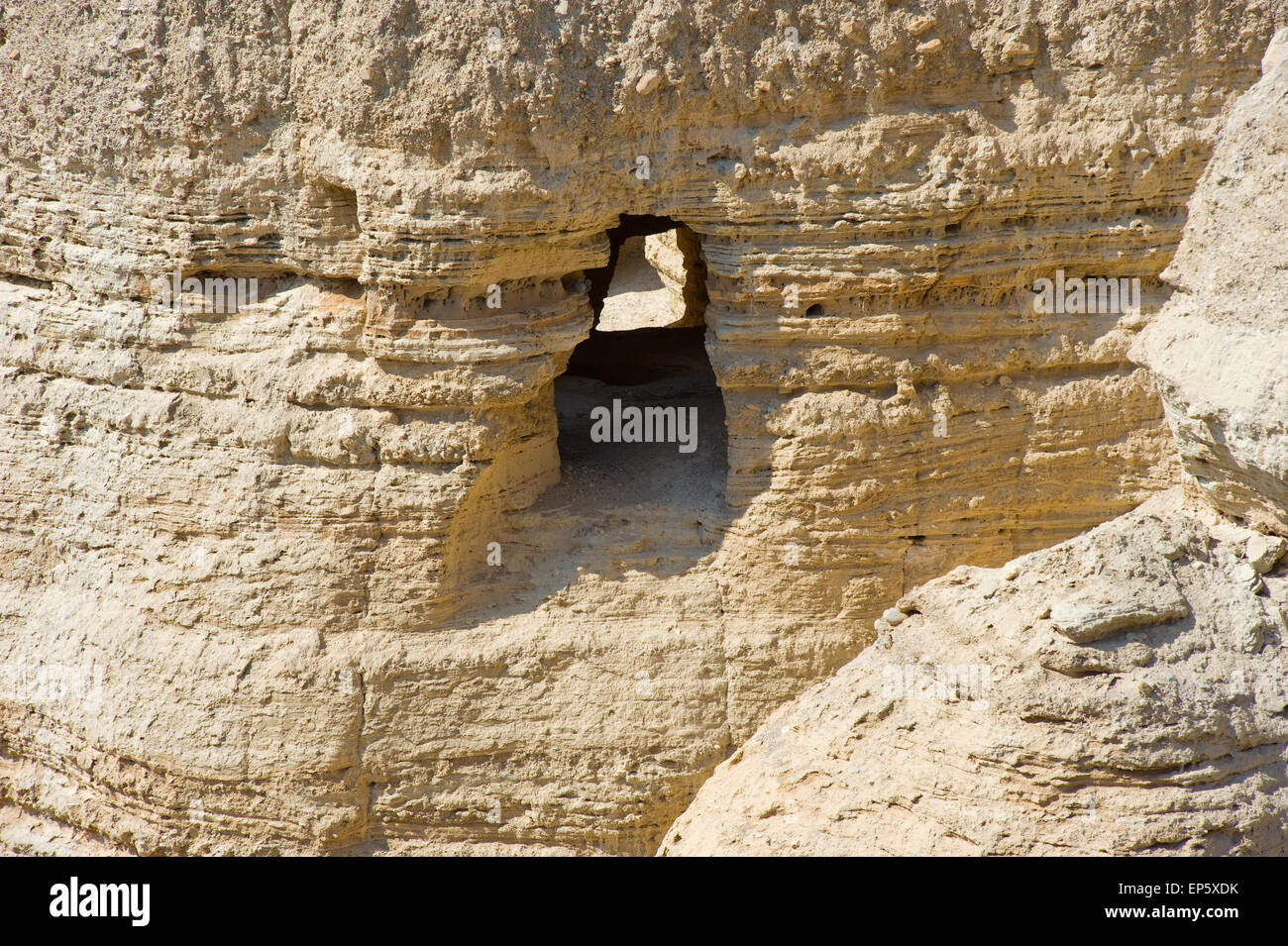 Die Schriftrollen Höhle von Qumran in Israel, wo die Schriftrollen vom Toten Meer gefunden wurden Stockfoto
