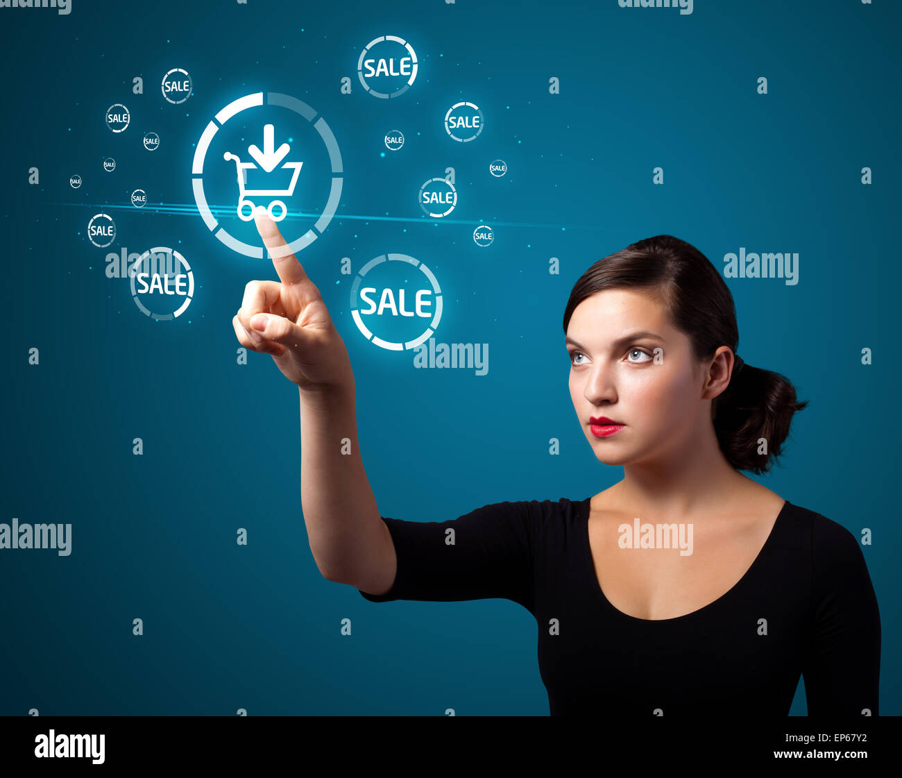 Geschäftsfrau drücken virtuelle Werbung und Versandart der Symbole Stockfoto