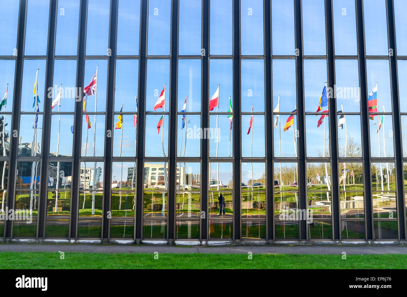 Flaggen der Länder der Europäischen Union an der Europäischen Kommission, Europaviertel, Luxemburg Stockfoto