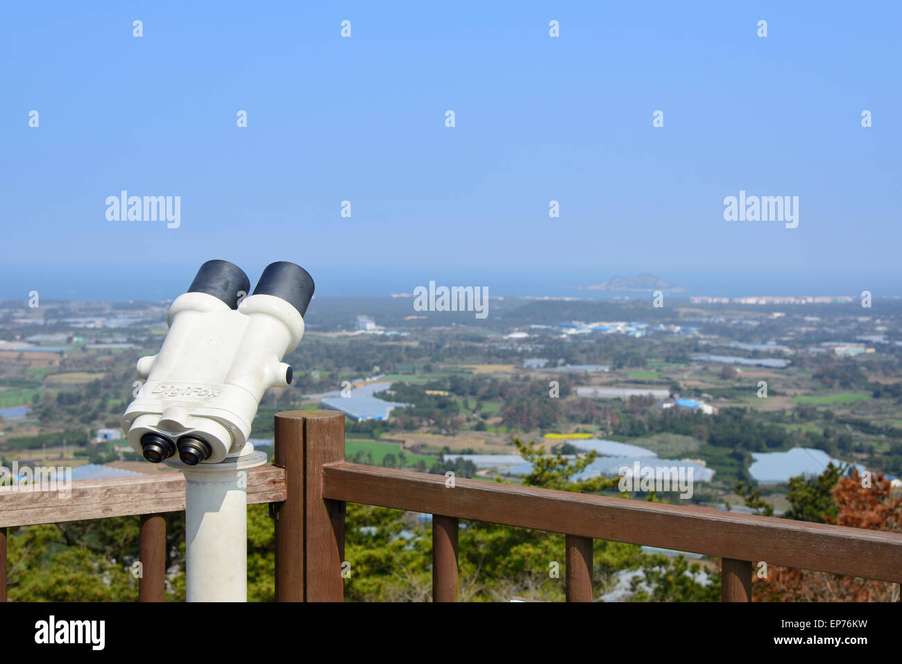 Fernglas am Observatorium der Jeoji Oreum in Insel Jeju, Korea. Stockfoto