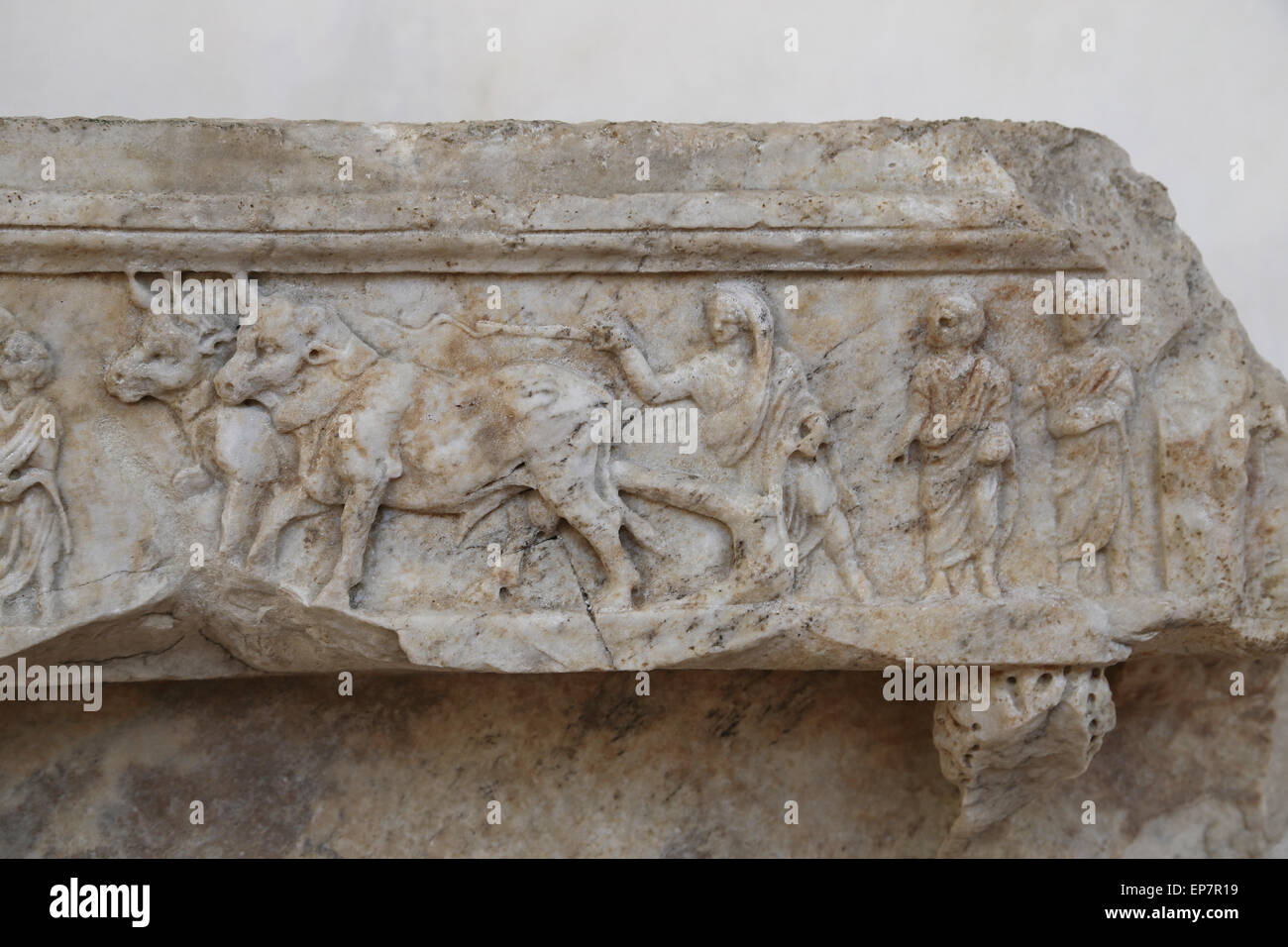 Oberen Fries zeigt eine Darstellung einer Stadtgründung. Rom. Via Salaria. Antonine Periode. Rom. Römische Nationalmuseum. Stockfoto
