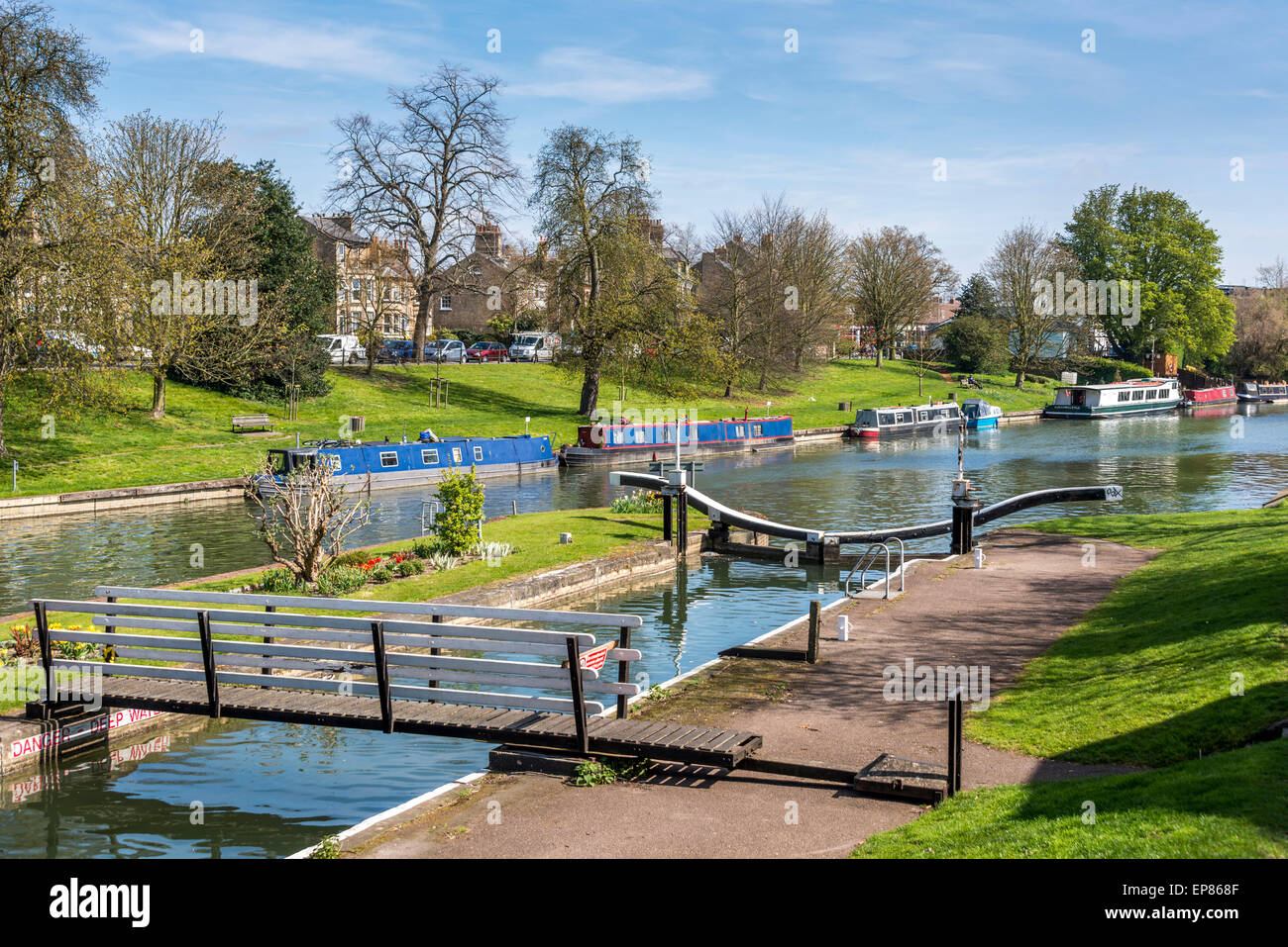 Schlösser an den Fluss Cam auf Jesus Green und Hochsommer häufig in Cambridge an einem Frühlingstag Stockfoto