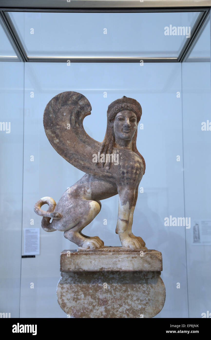 Marmor-Hauptstadt und Kreuzblume in Form einer Sphinx. Griechisch. Dachgeschoss, ca. 530 v. Chr.. Metropolitan Museum of Art. NY. USA. Stockfoto