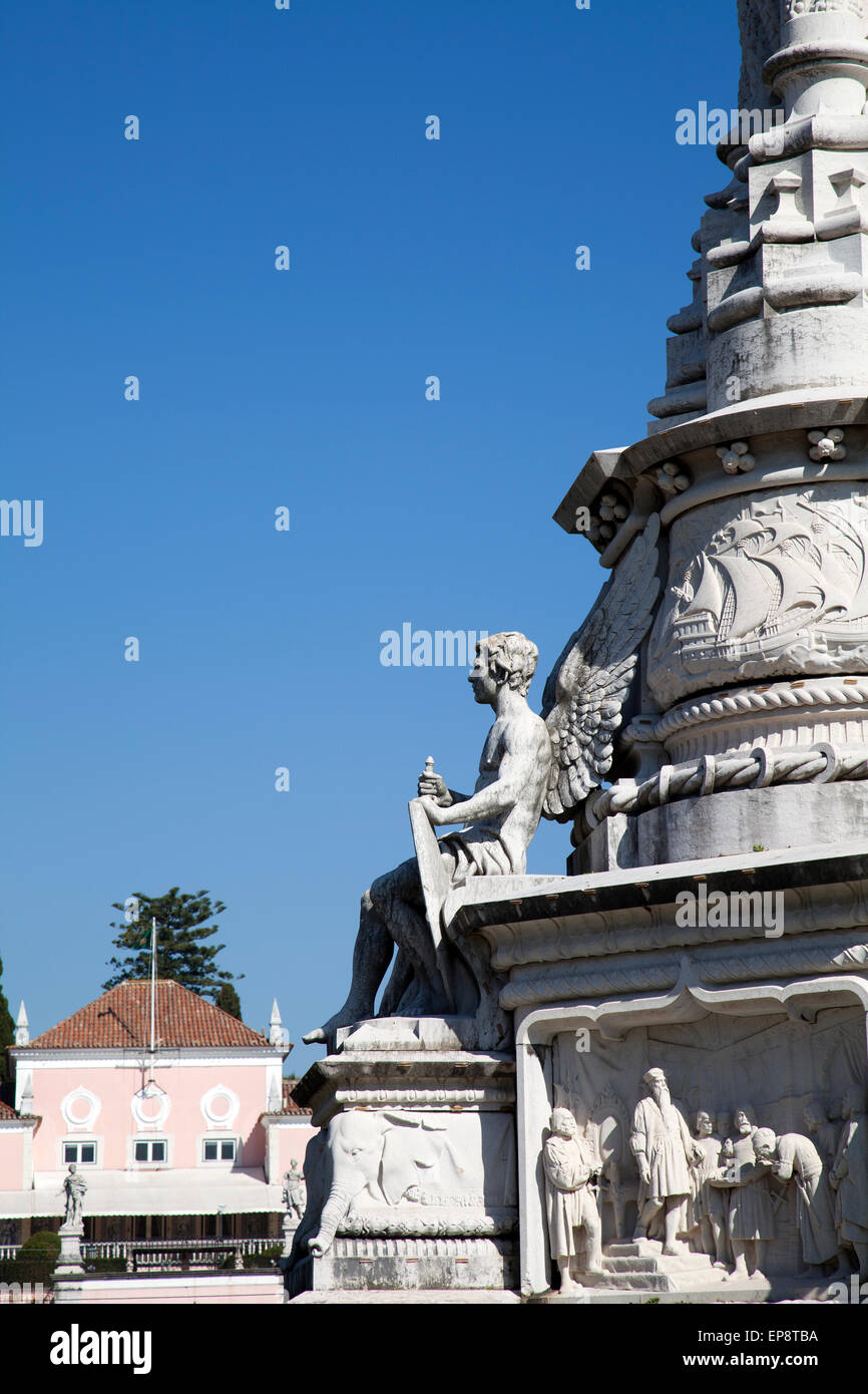 Jardim Afonso de Albuquerque - Public Gardens in Belem mit Details der Statue Afonso de Albuquerque - Lissabon - Portugal Stockfoto