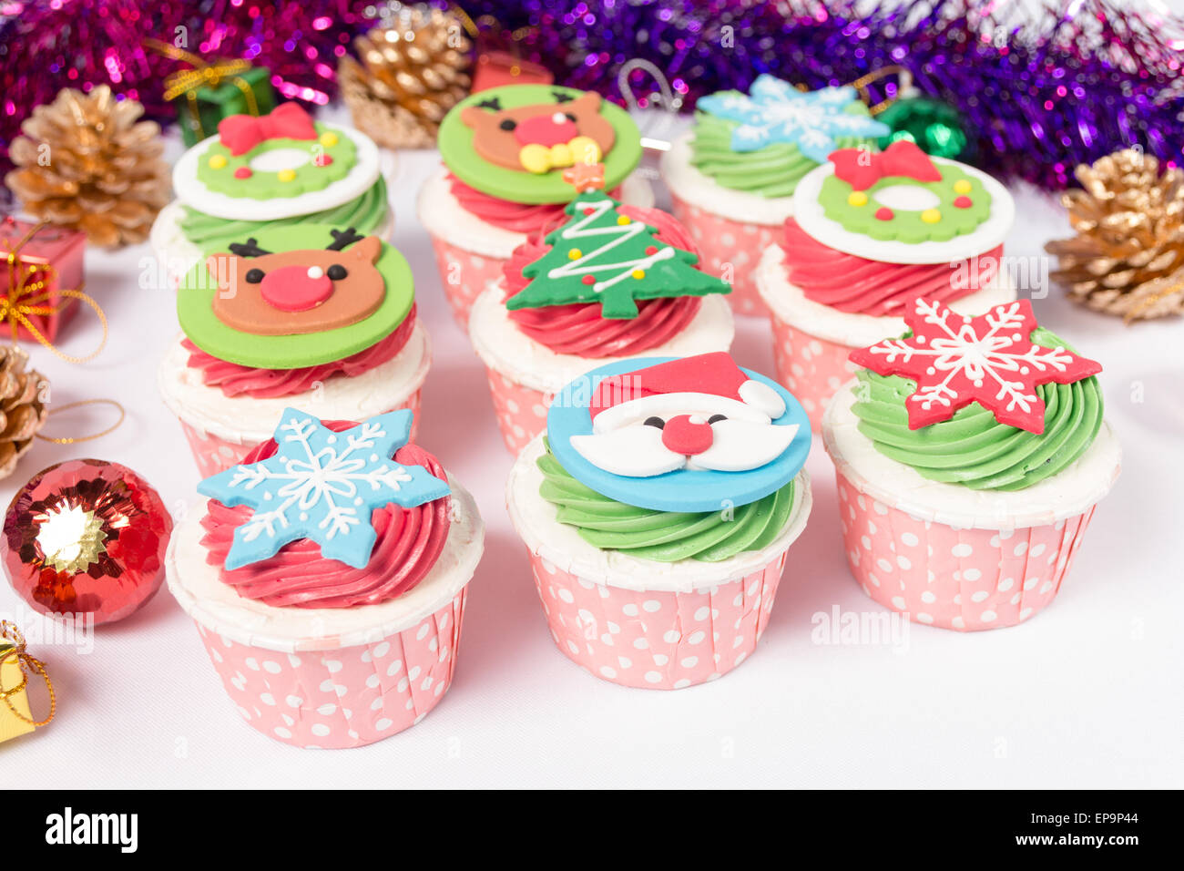 Weihnachten dekoriert cupcakes Stockfoto