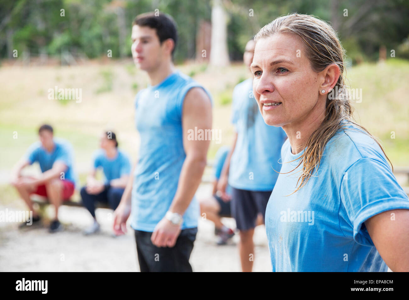 Frau suchen Weg Bootcamp Stockfoto