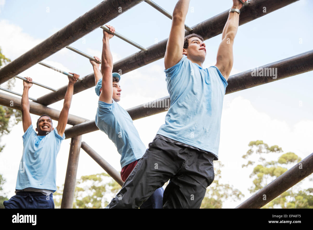 Mann Klettergerüst Bootcamp Stockfoto