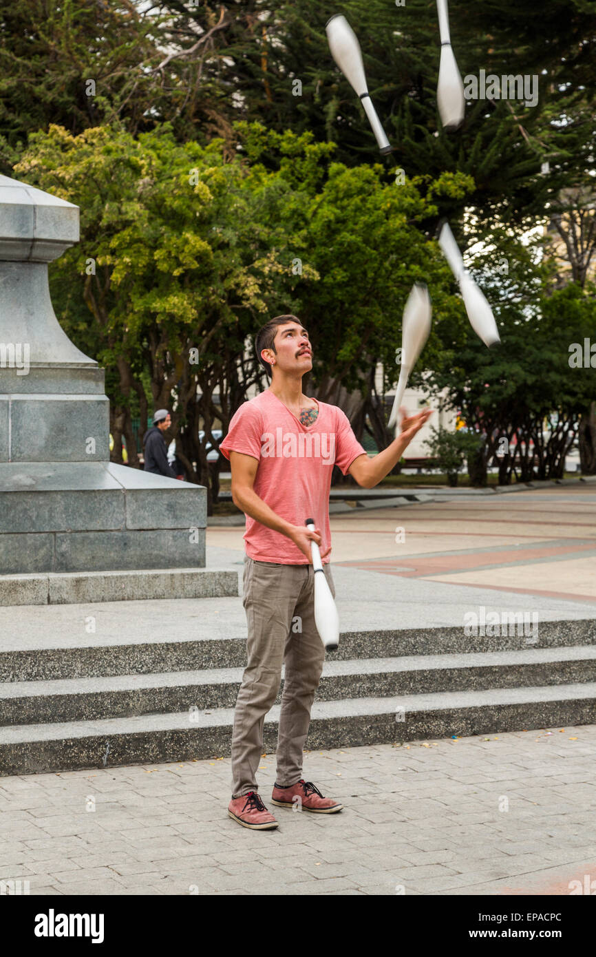 Jongleur, Plaza de Armas, Punta Arenas, Chile Stockfoto