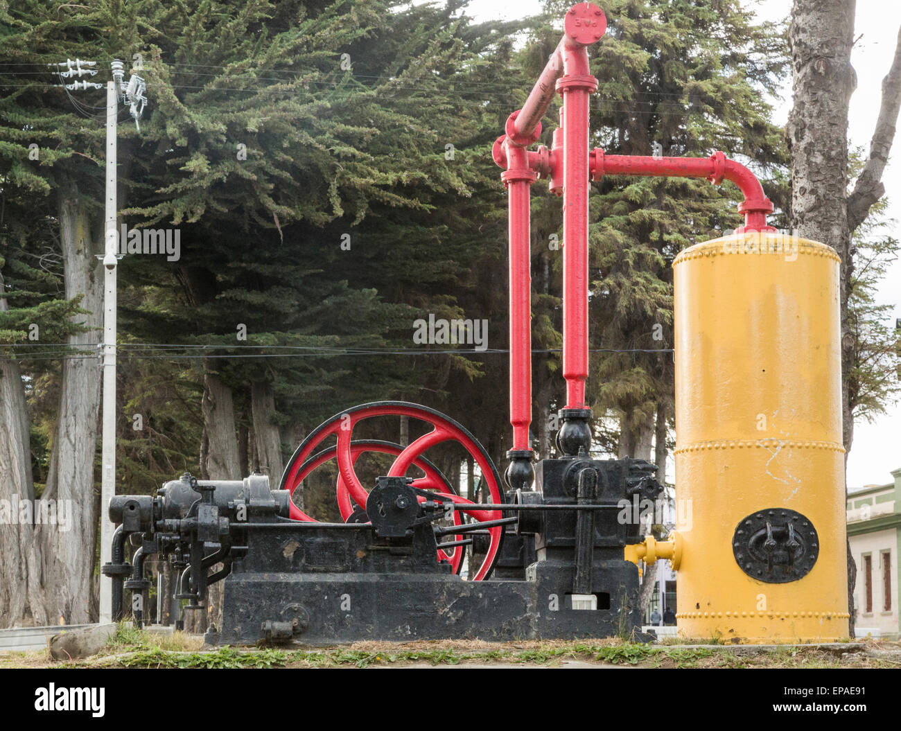 veraltete Dampf angetriebene Pumpen Maschine, Punta Arenas, Chile Stockfoto