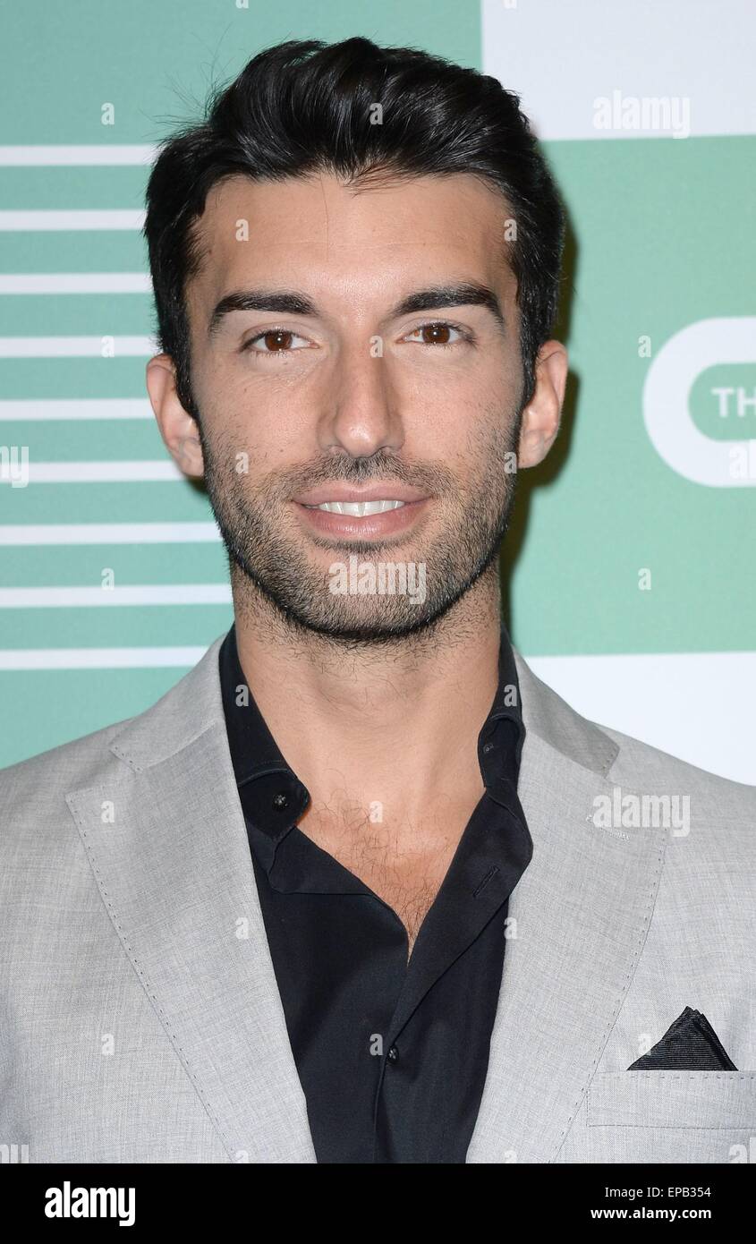 Justin Baldoni im Ankunftsbereich für The CW Network Upfronts 2015, The London Hotel, New York, NY 14. Mai 2015. Foto von: Kristin Callahan/Everett Collection Stockfoto