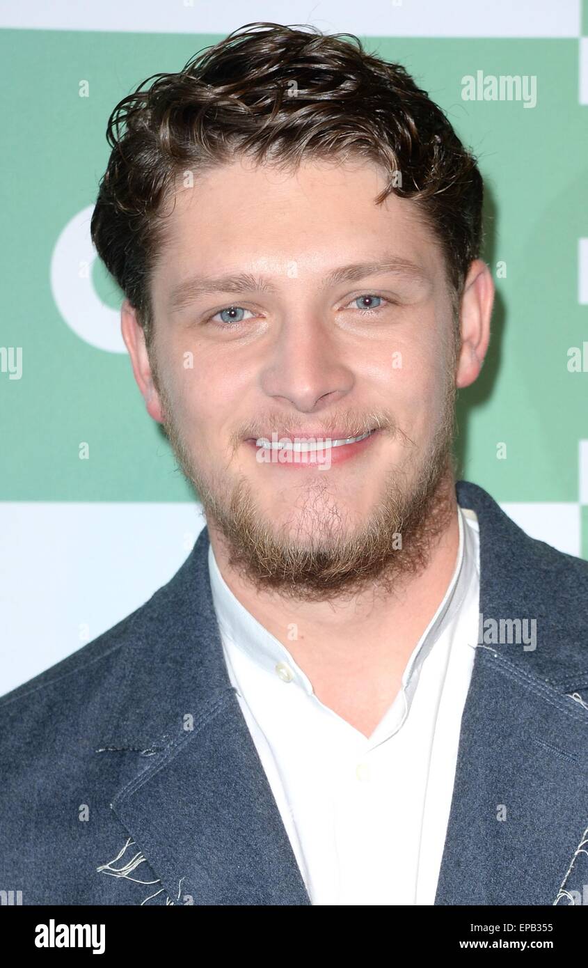 Justin Baldoni im Ankunftsbereich für The CW Network Upfronts 2015, The London Hotel, New York, NY 14. Mai 2015. Foto von: Kristin Callahan/Everett Collection Stockfoto