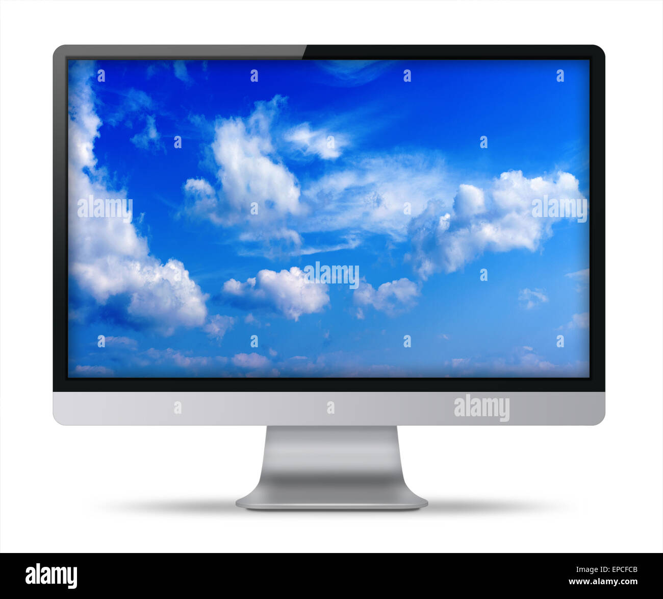 Moderne Computer Flachbildschirm mit mit blauem Himmel und schöne Wolken am Bildschirm isoliert auf weißem Hintergrund. Sehr detai Stockfoto