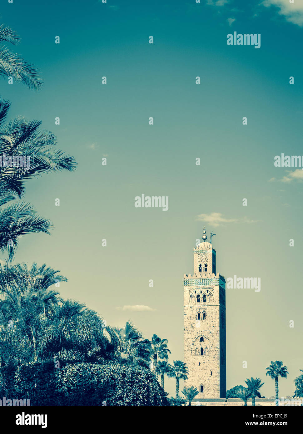 Retro-Stil Foto der Koutoubia Moschee Minarett in Stadt Marrakesch, Marokko. Stockfoto