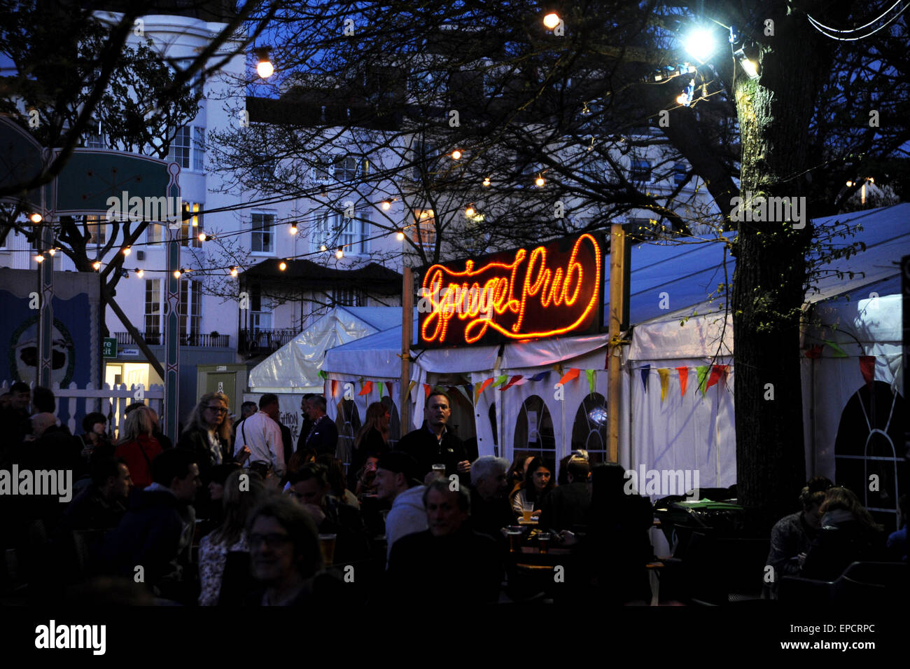 Brighton UK - The Spiegel Pub Bestandteil der Veranstaltungsort Spiegelzelt Brighton Fringe Festival Stockfoto