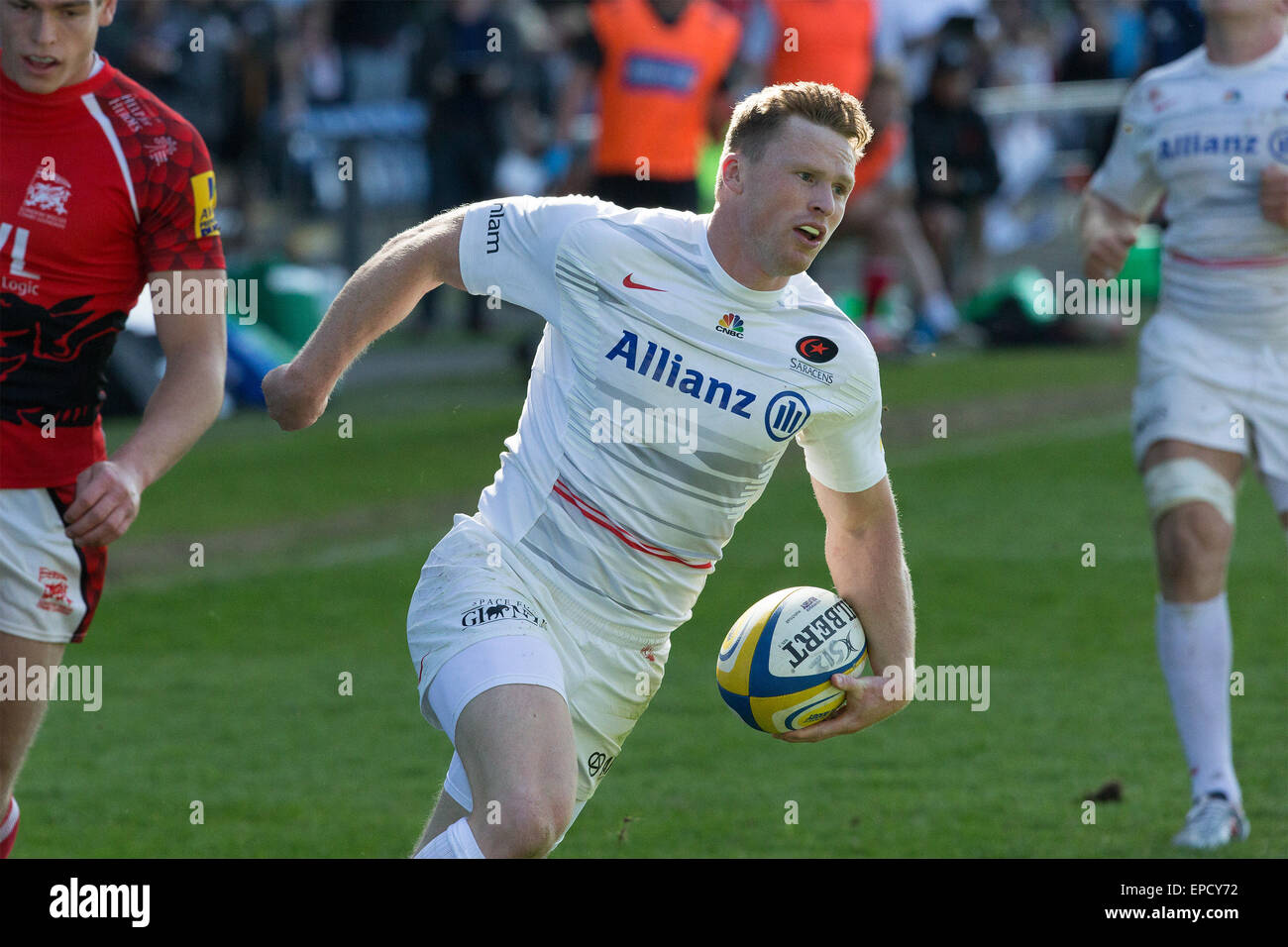 Oxford, UK. 16. Mai 2015. Aviva Premiership Rugby. London Welsh gegen Sarazenen. Chris Ashton läuft noch einmal zu versuchen. Bildnachweis: Aktion Plus Sport/Alamy Live-Nachrichten Stockfoto