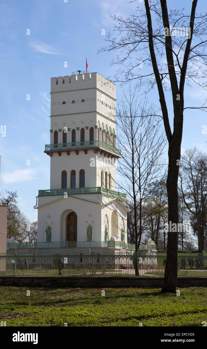 Der weiße Turm in Tsarskoye Selo in Aleksandrowski Park, Puschkin, Russland Stockfoto