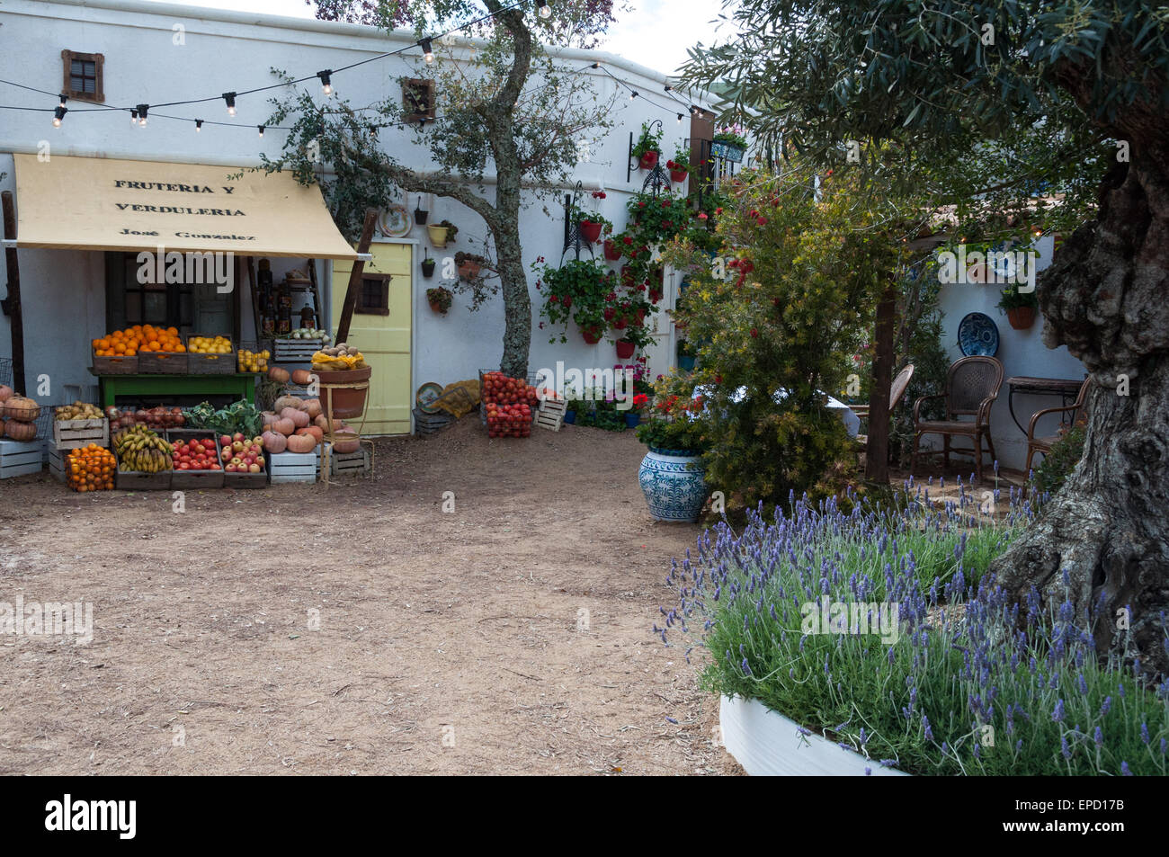 "Ein andalusischer Moment" Villaggio Verde, beste Show Garten Royal Horticultural Society (RHS) Malvern Frühlingsfest, 9. Mai 2015 Stockfoto