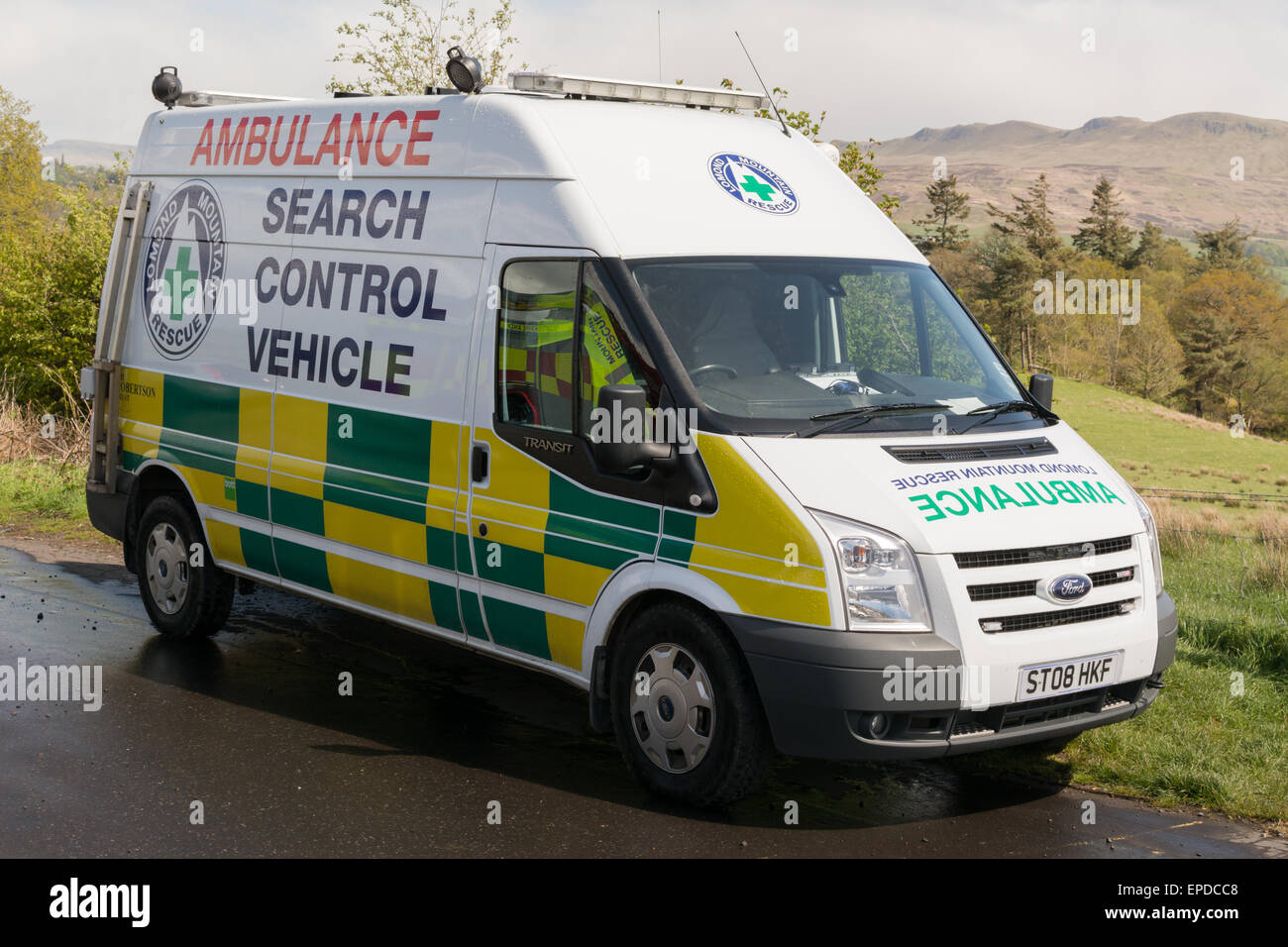 STIRLINGSHIRE, Schottland - 16. Mai 2015: Lomond Mountain Rescue Krankenwagen Suche Kontrollfahrzeug Stockfoto