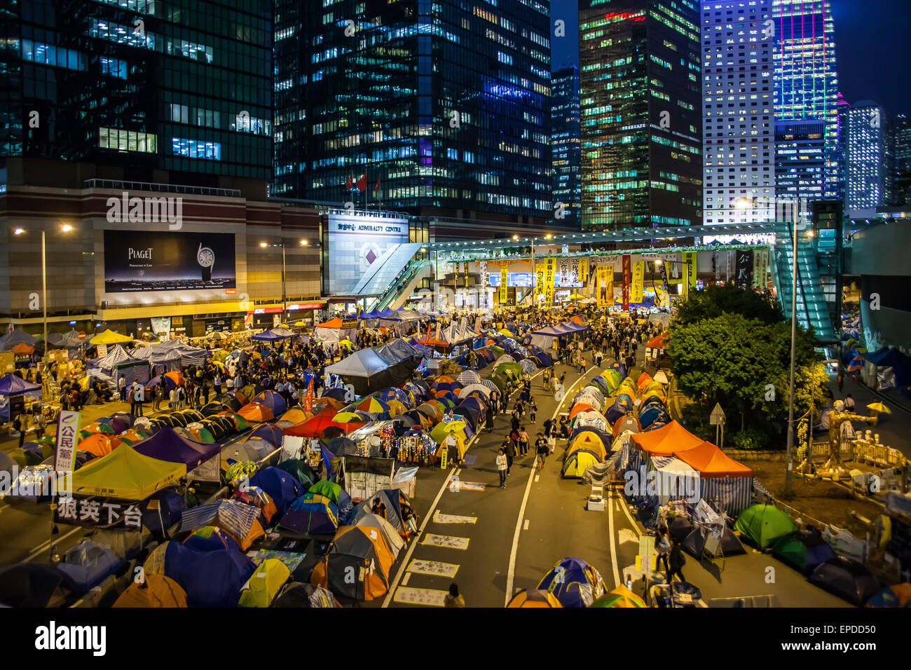 HONG KONG, NOV 12: Regenschirm-Revolution in Admiralty auf 12. November 2014. Hong Kong Leute kämpfen für eine echte universal suff Stockfoto