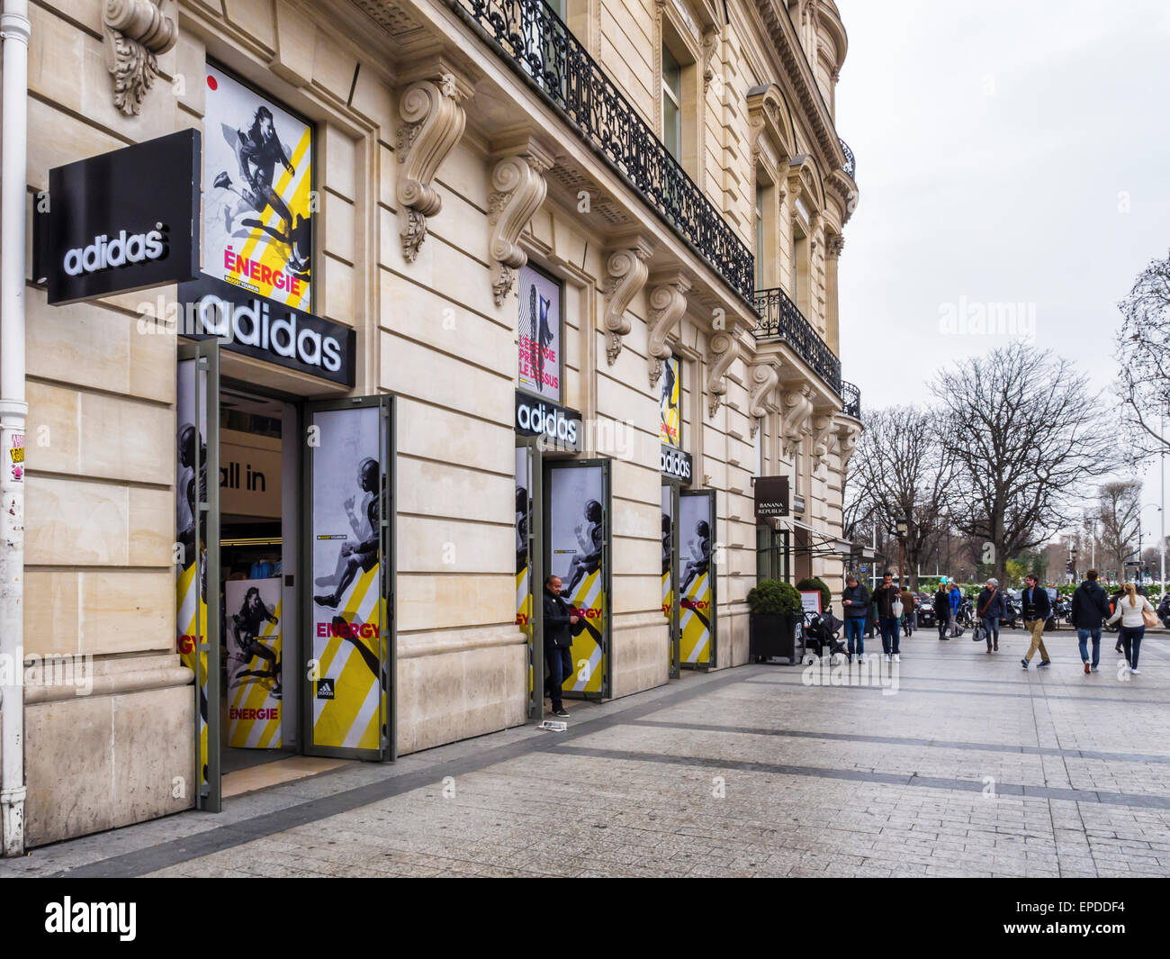 Adidas store Exterieur, Shop Verkauf Sportartikel und Kleidung, Paris Stockfoto