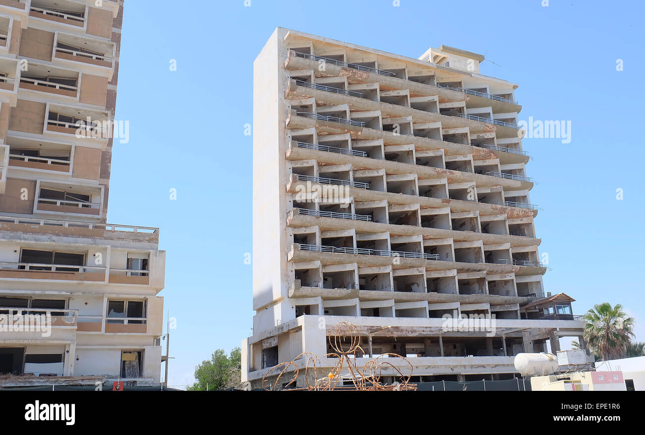 Verlassene Hotels in Varosha Famagusta nach türkischen Truppen Invasion im Jahre 1974. Stockfoto