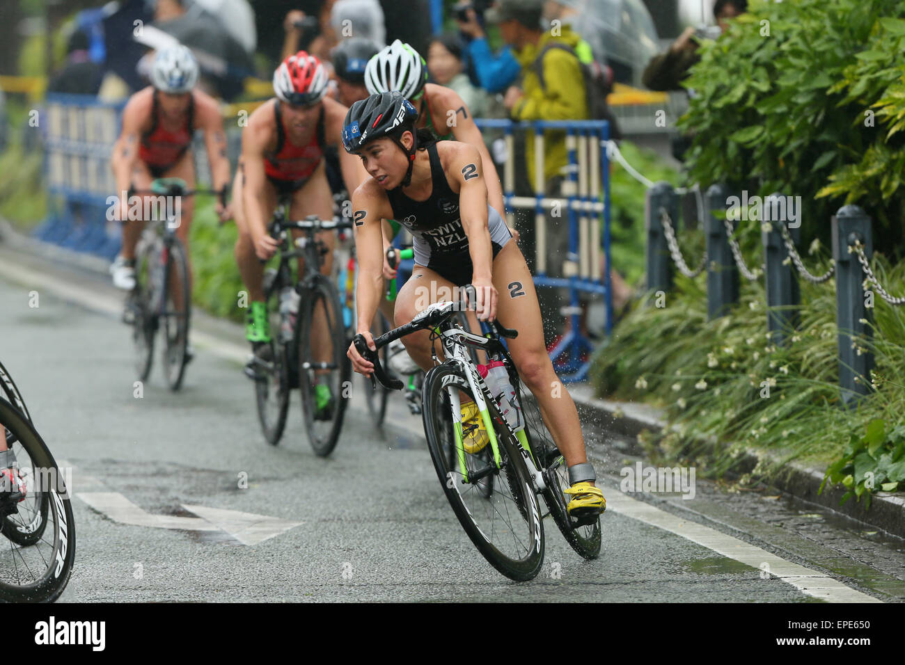 Stadt Yokohama, Kanagawa, Japan. 16. Mai 2015. Andrea Hewitt (NZL) Triathlon: 2015 ITU World Triathlon Serie Yokohama Women Elite in der Stadt Yokohama, Kanagawa, Japan. © YUTAKA/AFLO SPORT/Alamy Live-Nachrichten Stockfoto